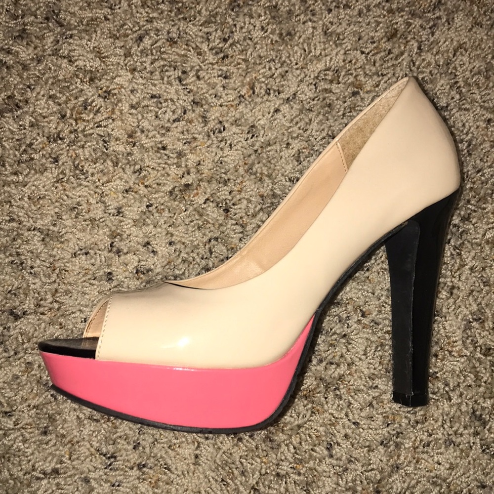 High heels - Picture 2 of 2